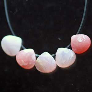 【粒売り】ピンクオパール・マロンドロップカット7mm・1個【天然石ビーズ】【アクセサリー製作に】