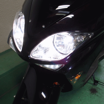 フォルツァX/Z MF08 メッキ フロント LED デイライト ダクト フォグランプ 白 (ホワイト発光) パーツ ホンダ FORZA