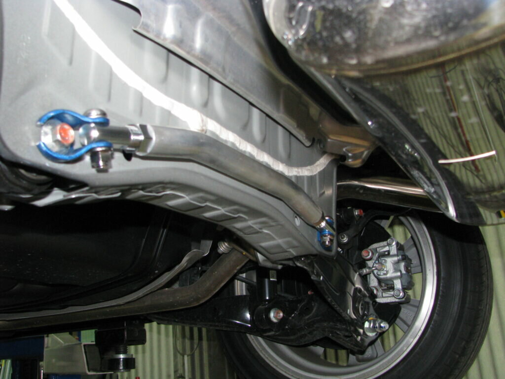 カワイ製作所 リヤロアアームバー HN0940-LOR-00HONDA ジェイド FR4 FR5KAWAI WORKS