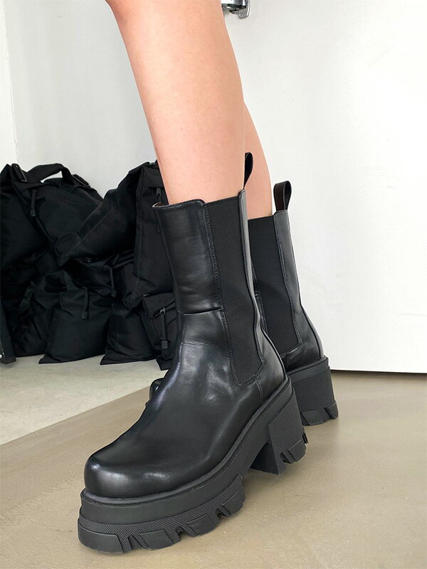 EMODA エモダ 厚底 ブーツ レディース 厚底ブーツ サイドゴア タンク ブーツ 8.5cm おしゃれ かわいい シンプル 無地 脚長 細見え 脚長効果 太めのヒール 疲れにくい ミドルブーツ 履きやすい 歩きやすい ボリュームソール 042441830301 父の日 ギフト プレゼント