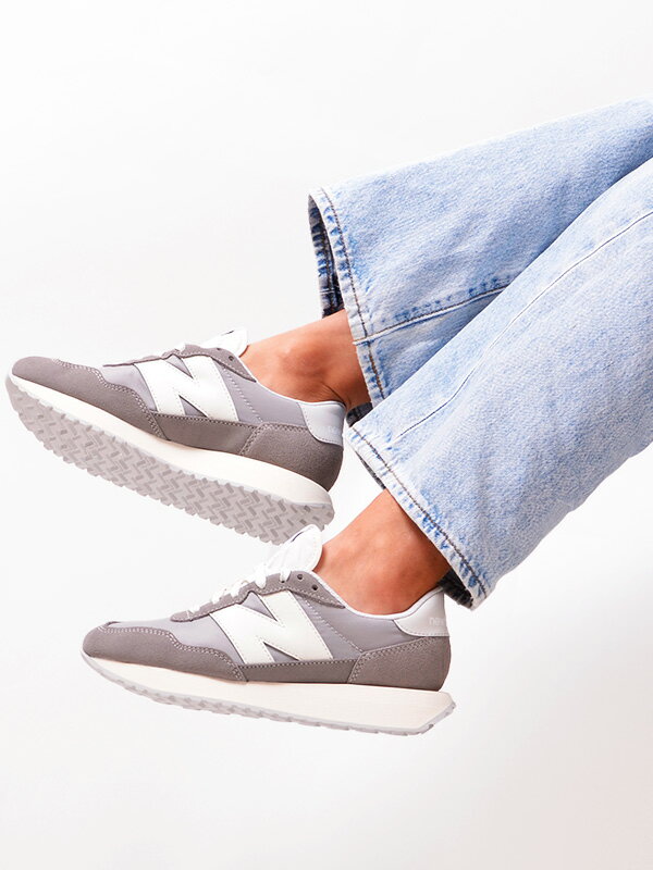 New Balance ニューバランス スニーカー レディース 白 グレー 237 新作 おしゃれ かわいい ブランド シンプル 歩きやすい ビッグnロゴ コアカラー スエード ナイロンアッパー カジュアル スポーツ ランニング ペア リンクコーデ Ws237 Ja1 Jb1