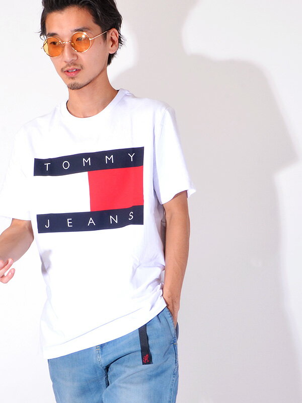 TOMMY HILFIGER JEANS トミー ヒルフィガー ジーンズ Tシャツ メンズ レディース ユニセックス 半袖 おしゃれ かわいい 綿 100% 大きいサイズ カジュアル スポーツ ダンス TJ FLAG TEE フラッグ ペア リンクコーデ 78F0175