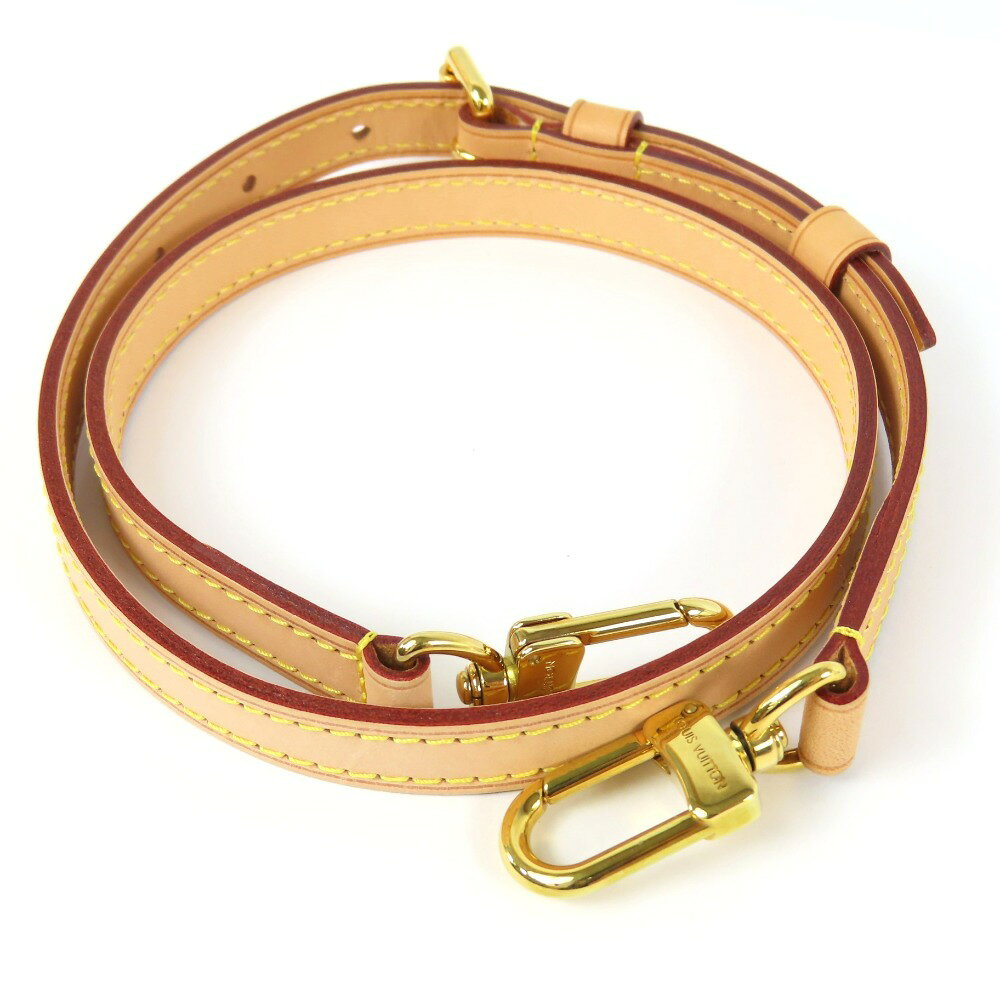 商品情報 商品番号 103646 ブランド名 LOUIS VUITTON/ ルイヴィトン モデル バッグ用 最長86.5cm G金具 対象 レディース カラー ナチュラル ライン モノグラム 　　　　　　　　　　　　　　　　　　　　　 素材 ヌメ革 サイズ(約) W 1.5cm ショルダー最大： 86.5cm 付属品 なし 状態 外　側 9.5 表面： 僅かな汚れ 、 薄っすらスレ 、 金具小傷 、 薄っすらヤケ 説明：数回程度の使用感で新品同様非常に綺麗な状態です。 追記情報 状態ランク表 10 未使用品ですが展示、長期保管、試着品も含みます。 9.5 数回程度の使用感で新品同様、非常に綺麗な状態です。 9 使用感の少ない非常に綺麗な状態です。 8.5 大きなダメージはなく、使用感も少ない非常に綺麗な状態です。 8 多少の使用感はありますがまだまだ綺麗な中古品です。 7.5 ダメージ箇所もありますが全体的には綺麗な状態です。 7 通常使用によるダメージのある中古品です。 6 記載上のダメージはありますが使用に差し支える程ではなく、まだまだご愛用頂けます。 5 かなり使用感のある中古品で状態は良くありません。 4 酷く劣化している箇所があったり使用感が目立つ状態です。 3 ご使用に差し支える難がある場合があります。 2 記載上のダメージがある為使用不可。メンテナンスをお勧めします。 ■佐川急便 本州 四国 北海道・九州 沖縄 1,000円 1,000円 1,300円 1,500円 沖縄県・離島の方は「定形外」での発送となります。(代金引換はご利用頂けません) ■代引手数料 ～1万円 ～3万円 ～10万円 10万円～ 330円 440円 660円 1,100円 ※代引きを利用する場合、別途代引き手数料が必要です。 代引き手数料は、落札価格＋消費税＋送料の合計金額により変わります。