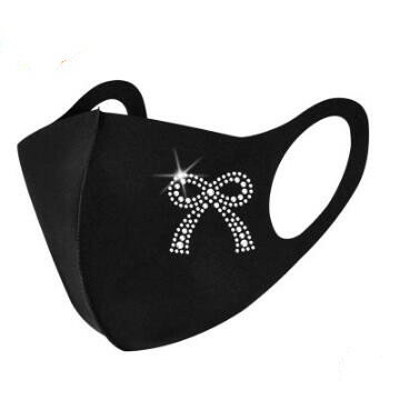 処分特価!2枚組ラインストーン入りマスク!レディースブラック3Dマスク 5柄ワンポイント入り ポリウレタンマスク おしゃれキラキラマスク 洗えるマスク ファッションマスクオシャレマスク黒【UVカット 数量限定品!紫外線対策】ncac1645*