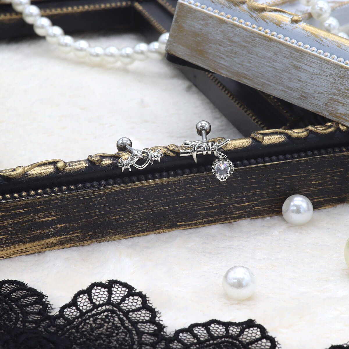 ボディピアス 16G 有刺鉄線 ハート ストレートバーベル(1個売り)◆オマケ革命◆