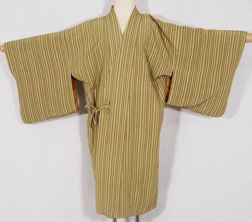 ＼ 20％offクーポン ／ 秋・冬用 和装コート 道中着 正絹 緑 黄色 縦縞 A4994 中古美品 Lサイズ レディース シルク 当日発送 即納 最強翌日配送 送料無料