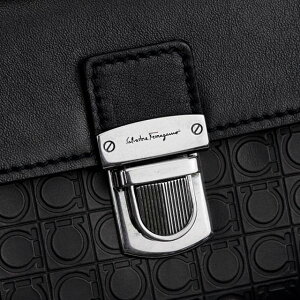 100 品質保証 フェラガモ Ferragamo メンズ 紳士用 男性用 セカンドバッグ クラッチバッグ ブラック 黒 バッグ 新品 ビジネス 本革 ブランド 革 高級 60代 50代 40代 30代 代 コンパクト 海外 2way おしゃれ メンズセカンドバッグ 冠婚 冠婚葬祭 プレゼント 100 品質保証 フェラガモ Ferragamo メンズ 紳士用 男性用 セカンドバッグ クラッチバッグ ブラック 黒 バッグ 新品 ビジネス 本革 ブランド 革 高級 60代 50代 40代 30代 代 コンパクト 海外 2way おしゃれ メンズセカンドバッグ 冠婚 冠婚葬祭 プレゼント