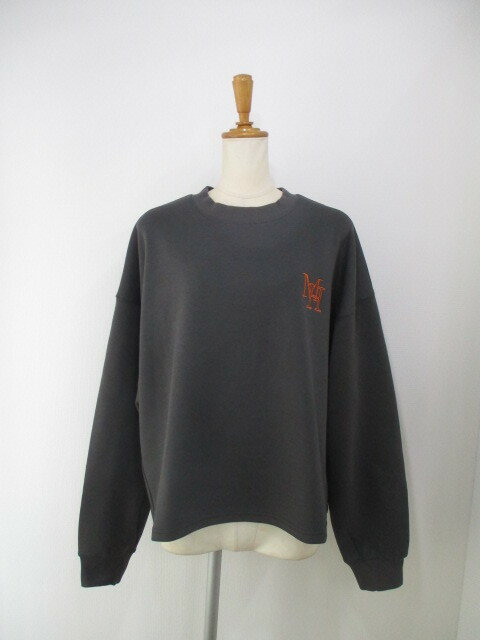 プライア Praia 刺繍バックリブカットソー　　LEQ-25120-チャコール×オレンジ