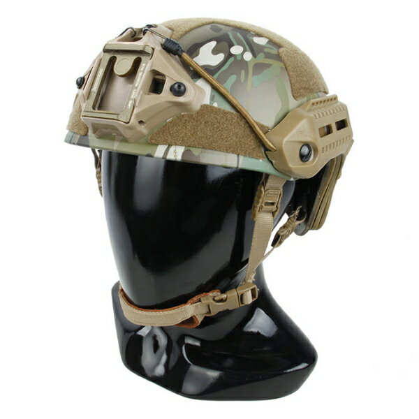 TMC MK Helmet ( Multicam )、 3箇所のM-LOK対応スロットを設けた樹脂製サイドレールを備えたヘルメットです。 対応するレールマウント等を取り付けて、装備の拡張が楽しめます。 【メーカー情報】 come with 3 pcs plastic MLOCK Nylon Picatinny Rail Sections ABS plastic body for cosplay only Head circumference :57CM ~ 60CM NO MARKING !! ※商品の仕様などはメーカー都合により予告なく変更となる場合がございます。 ※（迷彩柄の商品の場合）迷彩柄の特性上、パターンは個体によって異なります。　