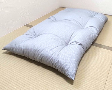 送料無料ペットふとん【犬・猫用】 大型犬 中型犬 75x135cm お昼寝 ゲージ用 車内 お出かけ くつろぎ ゲージ用 キャリーバッグ 車内 リアシート お休み 長座布団 お昼寝 一睡 休憩室