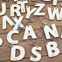 名入れキーホルダー アルファベット 木製 AからZまで キーホルダー alphabet 大文字 ウッド ネームプレート キーホルダー ギフト ナチュラル 名前入...