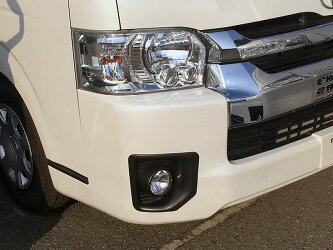 ハイエース200系4型ワイドマットブラックフォグカバー