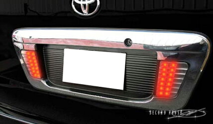 ハイエース200系LEDクロームメッキリアガーニッシュ