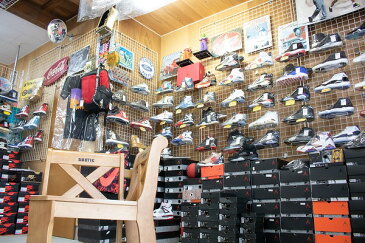 ナイキ スニーカーNIKE AIR JORDAN 11 RE