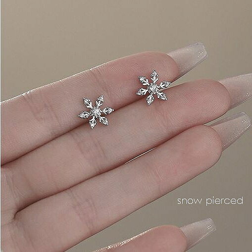 雪 ピアス レディース 可愛い シルバーピアス 雪の結晶 ジルコニア キュービックジルコニア 一粒 シンプルピアス かわいい おしゃれ ps024