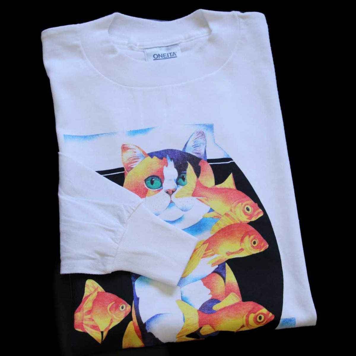 デッドストック★90s USA製 LIFE IN A GOLDFISH BOWL キャット 金魚 アニマル アート コットン 長袖Tシャツ 白 M★B【中古】