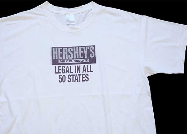 00s HERSHEY'Sハーシーズ チョコレート ロゴ LEGAL IN ALL 50 STATES コットンTシャツ 白 XL 【中古】