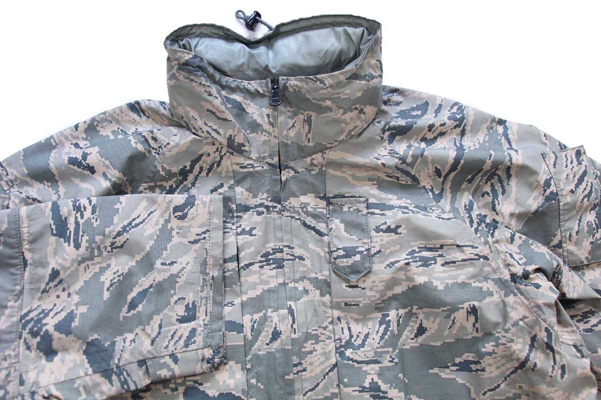 00s 米軍 USAF APECS ABU デジタル タイガーカモ GORE-TEX ゴアテックスパーカー L-R【中古】