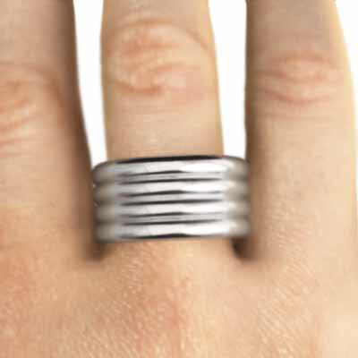 SkyBellの指輪 レディース メンズ Pt900 約10mm幅 特大サイズ｜アングル3