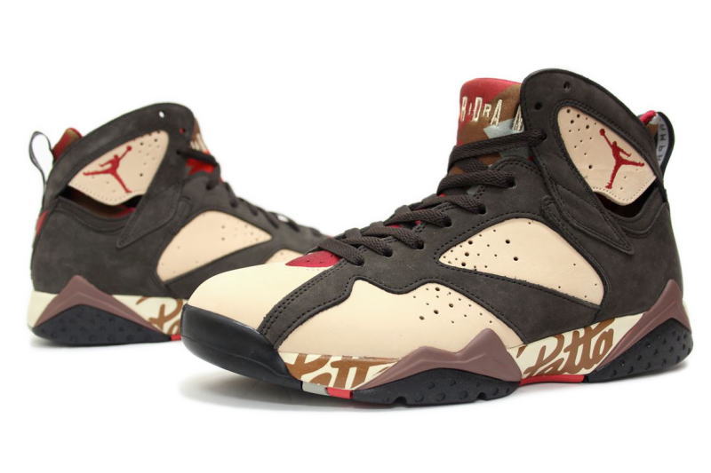 【送料無料】NIKE　AIR JORDAN 7 RETRO PATTA　SHIMMER　AT3375-200　ナイキ エア ジョーダン 7 レトロ パタ シマー 【未使用品】【中古】