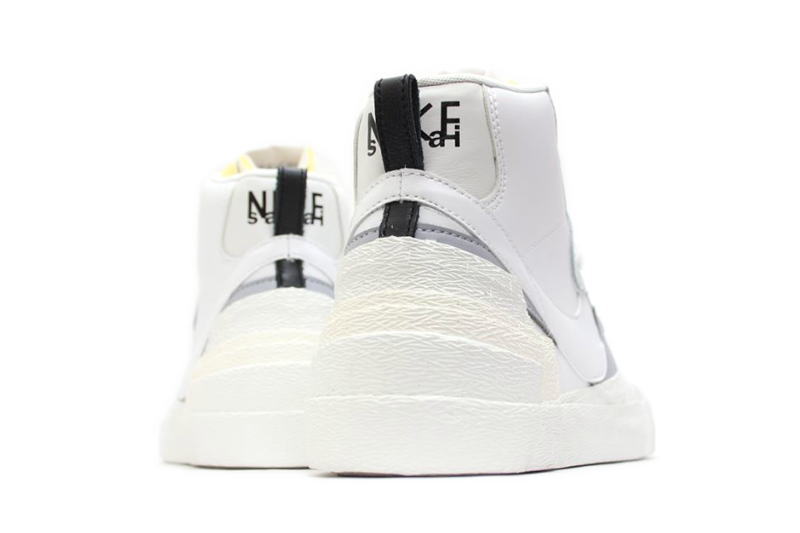 【送料無料】NIKE　BLAZER MID / SACAI　WHITE　BV0072-100　ナイキ ブレザー ミッド サカイ 白 ブレーザー【未使用品】【中古】