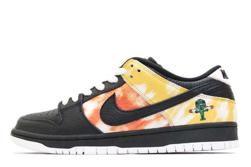 【送料無料】NIKE SB　DUNK LOW PRO QS　ROSWELL RAYGUNS BLACK　BQ6832-001　ナイキ ダンク ロー プロ SB ロズウェル・レイガンズ 黒【未使用品】【中古】