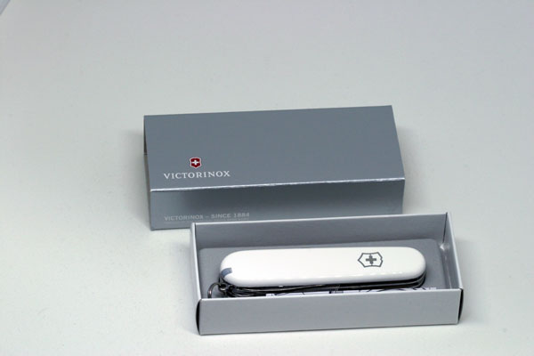 VICTORINOX(ビクトリノックス)ハントマンWH 1.3713.7【日本正規品】【楽ギフ_包装】通販格安セール情報 楽天 通販