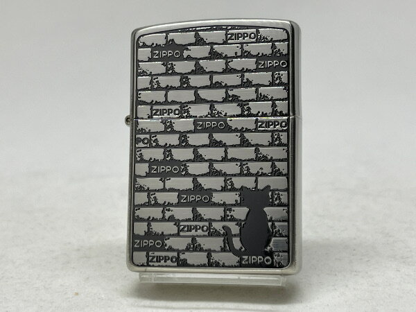 ギフト対応 主な特長 ●ZIPPOレギュラーサイズベース ●両面エッチング・ニッケル古美 ●底面の刻印は異なる場合がございます。 ●保証書・箱。 備考