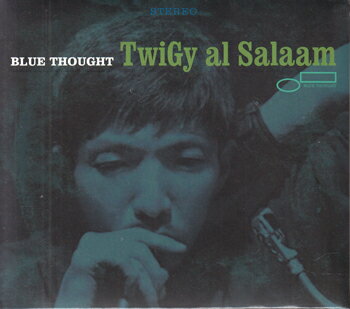 【ストーリー】10代でシーンに登場、’MICROPHONE PAGER’や’雷’などの活動でも知られ、ジャパニーズ・ヒップホップ黎明期から第一線で活躍するレジェンド、そのキャリアは20年を越えるTwiGy。 常に進化を続けるリリシストが放つファン待望作!! 【収録内容】 1.Rain 2.Tonight 3.Open 4.Stay 5.Cryv 6.Bag 7.Spot 8.Zoo 9.Train 10.All【特典内容】タイトルBlue Thought ／ TwiGy al Salaam監督出演者TwiGy　al　Salaam受賞・その他発売日2011年9月7日発売元・レーベルJazzy Sport仕様メディア形態CDリージョンコード言語字幕収録時間JANコード4582202050411製品コードJSPCDK-1005