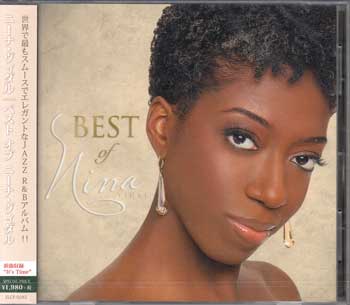 【ストーリー】Itunes Jazzチャート一位の常連アーティストであり、年間チャートの上位となるNina Vidalのベストアルバム。 【収録内容】1)Inside Outside[4:27]2)Paint The Sky[4:15]3)Untitled[3:54]4)Good Love[4:22]5)Do It Again[5:50]6)Lights On[4:30]7)Games[4:48]8)No Umbrella[6:07]9)Moving Along[4:33]10)Cigarette & Wine[4:35]11)Like a Lullaby[4:37]12)Time After Time[5:20]13)Little Red Moon[2:39]14)It's Time[3:06]15)Fragile[4:38]16)Silver Lining[4:50] 【特典内容】タイトルベスト オブ ニーナ・ヴィダル監督出演者ニーナ・ヴィダル受賞・その他発売日2016年3月30日発売元・レーベルヴィレッジアゲインアソシエイション仕様メディア形態CDリージョンコード言語字幕収録時間72分40秒JANコード4580413074059製品コードZLCP-0282