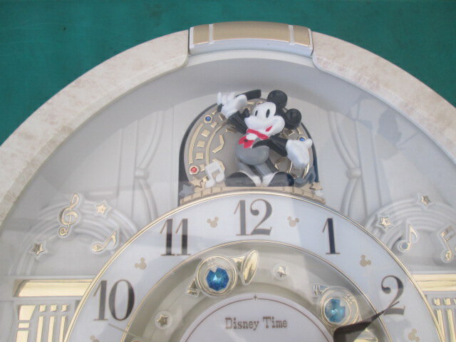 未使用 SEIKO Disney ミッキー&フレンズ 壁掛からくり電波時計 FW580W メロディ付(0602DI)7AT-1S【RCP】 [3]