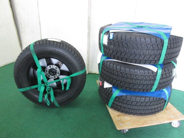 ※未使用 ランクル 300GR用 スタッドレス ブリヂストン キーラー DM-V3 265/65R18 営業所止(0217AI)7AE-43【RCP】