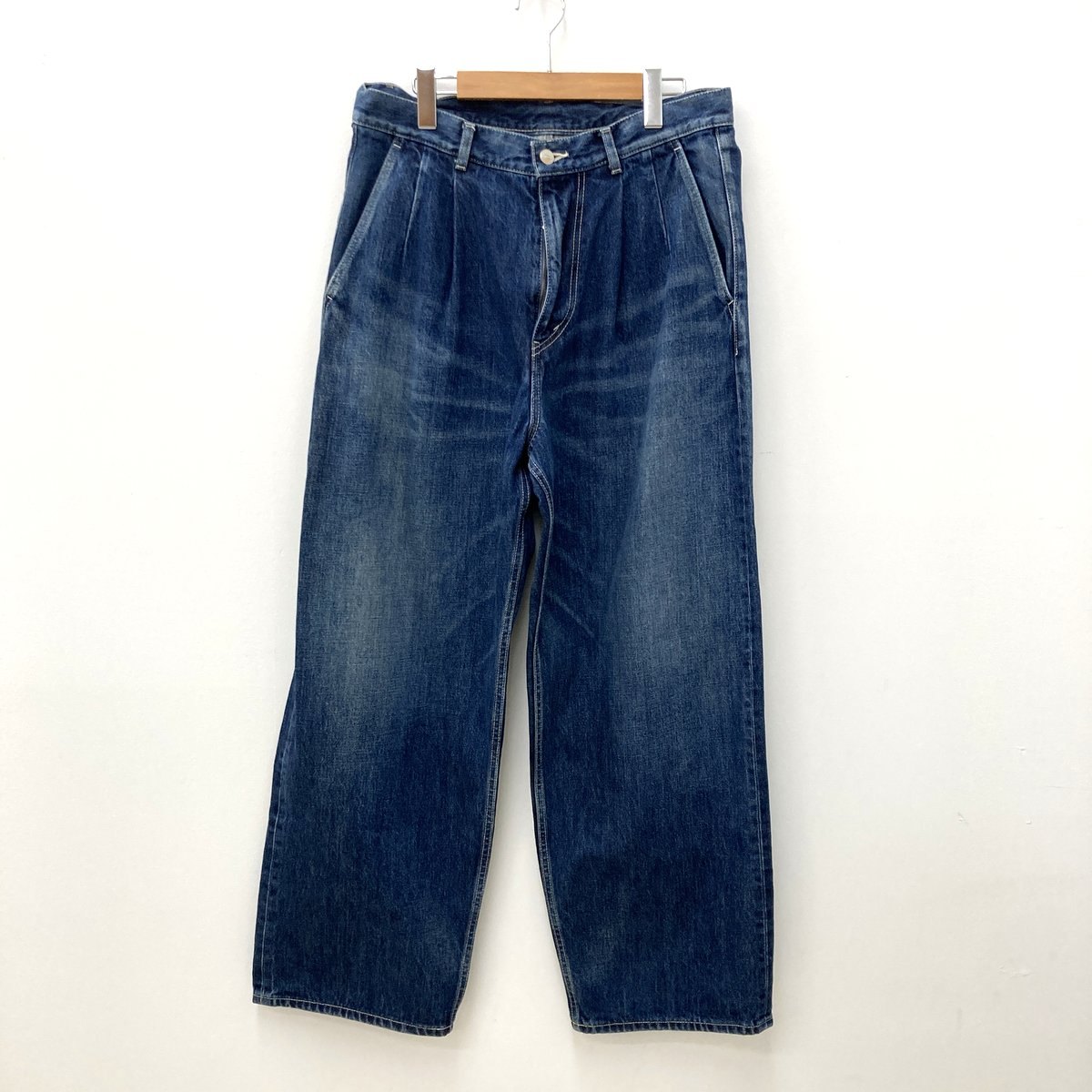Rakuten - 【中古】Graphpaper グラフペーパー デニムパンツ Selvage Denim Two Tuck Pants GU241-40188DB サイズ2 Lサイズ相当 ワイドストレートシルエット ズボン ボトム ★ SS109