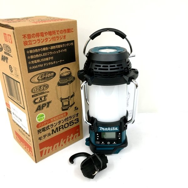 商品情報 メーカー (株)マキタ JANコード 0088381762489 型番 MR053 ブランド マキタ(Makita) 　商品詳細&nbsp; makita マキタ 充電式ランタン付きラジオ MR053 本体のみ 10.8V 未使用です。 画像にある物が全てです。 未使用品ですが、動作確認のため通電のみ行っております。実際の作業での使用はしておりません。 保管品の為キズや汚れがある場合がございます。 完璧をお求めの方および神経質の方はご購入をお控えいただけますと幸いです。 記載外の不具合や欠品部品が発生する場合がございます。 お客様都合による返品・交換は受け付けておりませんので、ご了承ください。 本商品を実際に使用されての事故、ケガ等につきましては当方は責任を負いかねます。 『保証につきまして』 弊店はリサイクルショップですので、お客様から買い取らせて頂いた商品を出品させて頂いております。 家電量販店などとは異なり、メーカー保証は無いものとお考え下さい。(それをふまえての価格設定とさせて頂いております。) 当店の保証としましては、初期不良の場合のみ、商品到着後1週間以内であれば返金対応させて頂きます。 商品につきましての詳細は、メーカーホームページ等でお調べの上でご購入をお願いいたします。ITHN11ICMA64 お取引について 商品発送 入金確認後、1～3営業日以内に発送いたします。 その他の注意事項 【領収書につきまして】 ・領収書は注文履歴からご自身での発行をお願いしております。 ・宛名はご注文者名、但書はご購入頂いた商品名が記載されます。 【送料につきまして】 ・商品を複数個ご購入の場合、個数ごとに送料が発生します。 ・送料はご注文後に店舗側で修正し、個数分のご請求となります。 予めご了承下さいますようお願いいたします。