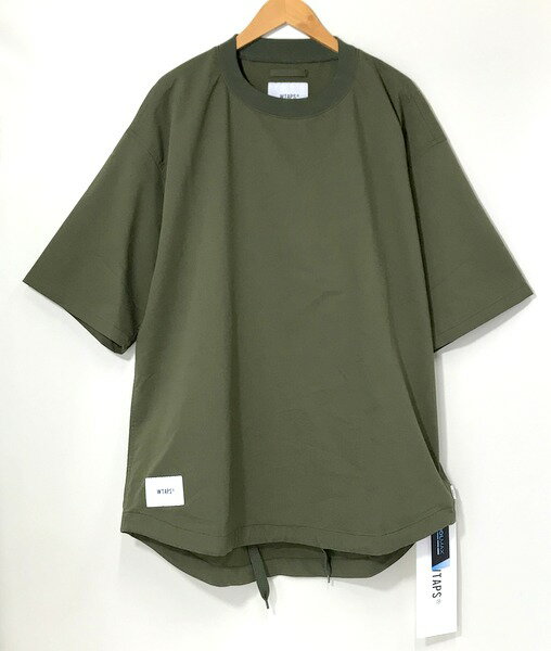 WTAPS SMOCK SS CPTL DOBBY COOLMAX 231WVDT-SHM01S 半袖カットソー Tシャツ ランク：A 使用感の少ない綺麗な商品です。 管理番号：A2654 （問い合わせの際はこちらの管理番号をお伝えください） ※写真にないものは付属しておりません。 カラー:グリーン系 ブランド名:WTAPS メーカー型番:231WVDT-SHM01S 素材（生地・毛糸）:コットン ポリエステル サイズ（S/M/L）:サイズ04 シーズン:オールシーズン ストレッチ（機能性）:なし ネックのスタイル:クルーネック 原産国／製造国:日本 柄:無地 ファッションテイスト:カジュアル 速乾（機能性）:なし 接触冷感機能:なし ブランド名（カナ）:ダブルタップス A color: Green system Brand name: WTAPS Manufacturer model number: 231WVDT-SHM01S Material (fabric/yarn): cotton polyester Size (S/M/L): Size 04 A season: All seasons Stretch (functionality): None A style of the neck: Crew neck Country of origin/manufacturing: Japan Pattern: Plain A fashion taste: Casual Quick-drying (functionality): None Cool contact function: None 当店では商品の状態をランク表記しています。商品選びの際にご活用ください。 管理番号 A2654 性別タイプ メンズ シーズン オールシーズン カラー グリーン系 素材 写真参照 サイズ サイズ04 実寸法 着丈：86cm　肩幅：60cm　身幅：70cm　袖丈：28.5cm採寸はこちらをご参照ください。 ご注意ください！ 採寸の多少の誤差はご容赦くださいませ。モニタ等により画像の色味が異なって見える場合がございます。 SHOP サンステップ福井南店（楽天販売部） ※土日祝日は楽天業務をお休みさせていただきます。 住所 910-0854福井県福井市御幸4丁目20-5 TEL 0776-27-7705 E-mail sunstep-fukuiminami@step-1.jp ※お問合せの際は「管理番号」を明記してください。 宅配便(ネコポス不可）WTAPS SMOCK SS CPTL DOBBY COOLMAX 231WVDT-SHM01S 半袖カットソー Tシャツ