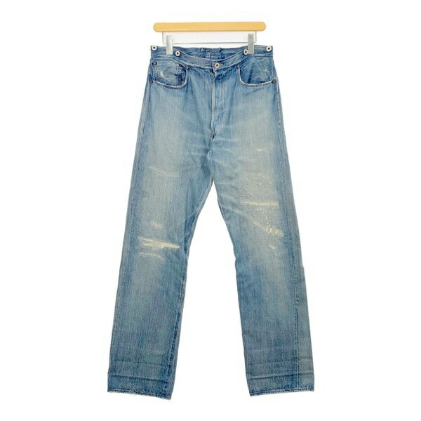 LEVI'S VINTAGE CLOTHING 501XX PC9-90501-0019 ジーンズ デニム ジーパン Gパン 復刻版 ストレート ボタンフライ ビンテージ クロージング 日本製 ダメージ加工 ランク：B着用感及び、ウエスト部分に若干のヨレが見られますが、目立ったダメージのない、比較的良好な商品です。 ※写真にないものは付属しておりません 当店では商品の状態をランク表記しています。商品選びの際にご活用ください。 管理番号 DM11010 240001628576 性別タイプ メンズ シーズン カラー ブルー 素材 写真参照 サイズ W32 L32 実寸法 写真参照採寸はこちらをご参照ください。 ご注意ください！ 採寸の多少の誤差はご容赦くださいませ。モニタ等により画像の色味が異なって見える場合がございます。 SHOP サンステップネット事業部 ※土日祝日は楽天業務をお休みさせていただきます。 TEL 0776-21-5354 E-mail sunstep-netshop@step-1.jp ※お問合せの際は「管理番号」を明記してください。 宅配便(ネコポス不可）LEVI'S VINTAGE CLOTHING 501XX PC9-90501-0019 ジーンズ