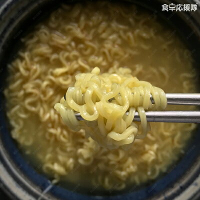 食卓応援隊 インドミー スペシャルチキン 75g×4袋 チキン味 インスタントラーメン 即席めん チキン indomie インドネシアラーメン 画像2