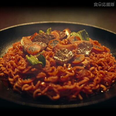 食卓応援隊 辛ラーメン炒め麺 131g×32袋 一箱 ポックンミョン ノンシム NONG SHIM 農心 画像2