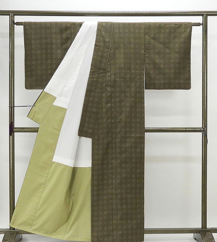 きもの翔鶴の＼ポイント10倍／紬 未着用美品 正絹 幾何模様 身丈160cm 裄丈64.5cm 紬 未使用 新古品 着物 d0473｜アングル2