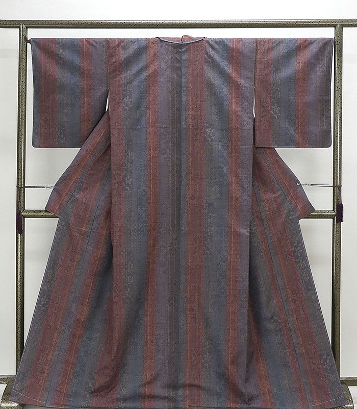 紬 未着用美品 正絹 幾何花菱模様 身丈167.5cm 裄丈66.5cm 本場真綿絢結城紬 未使用 新古品 着物 d0505