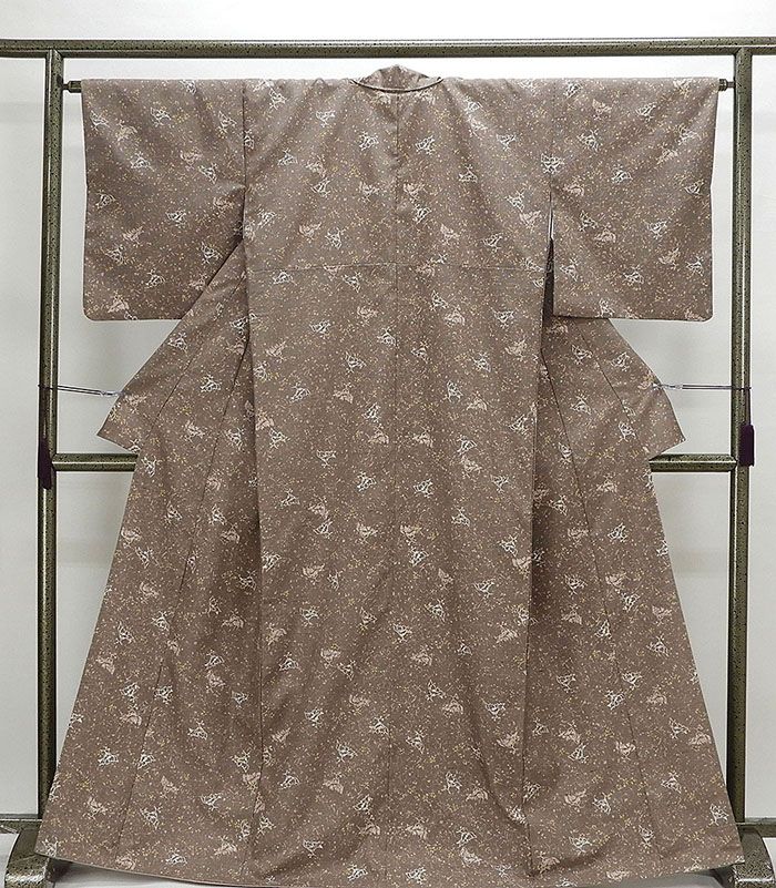 Rakuten - 紬 正絹 幾何花模様 身丈165.5cm 裄丈64.5cm 紬 良品 リサイクル 着物 d0521