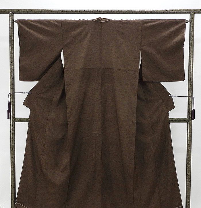 ＼30％OFFクーポン配布中！／紬 未着用美品 正絹 氷割模様 身丈156.5cm 裄丈63.5cm 縞大島紬 未使用 新古品 着物 カジュアル d4024...