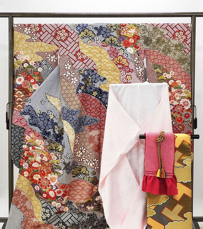 \10%OFFクーポン/振袖 正絹 四季花匹田貝桶模様 5点セット 身丈172.5cm 裄丈69cm 袋帯 長襦袢 帯締め 帯揚げ 振袖セット リサイクル 中古 着物 e4084