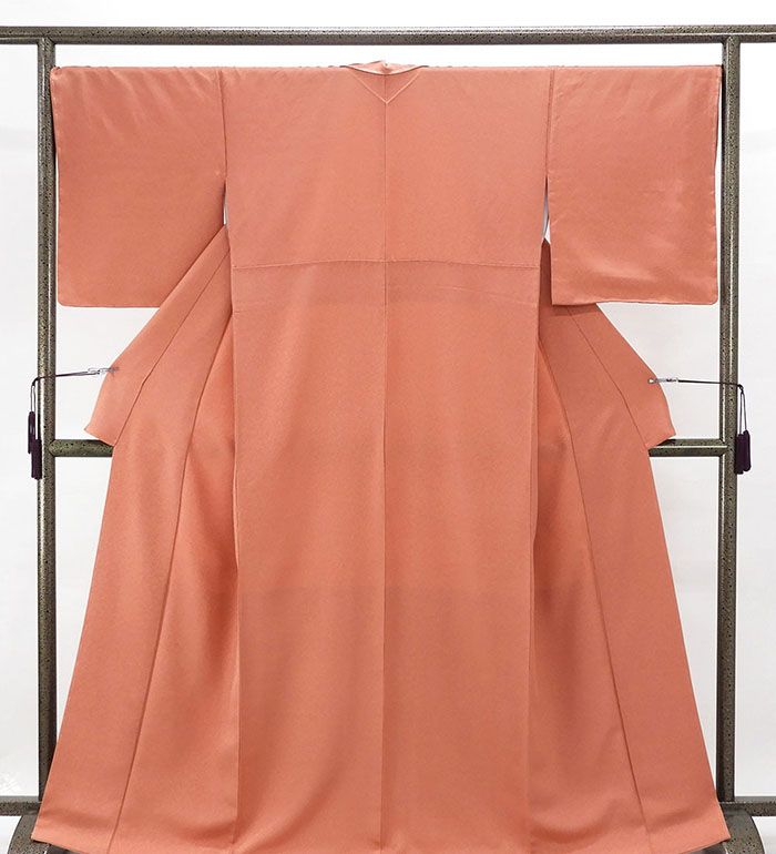 Rakuten - ＼10％OFFクーポン配布中／色無地 新品仕立済 正絹 宝相華地紋 身丈164.5cm 裄丈68cm 新品 仕立て上がり 着物 a1058