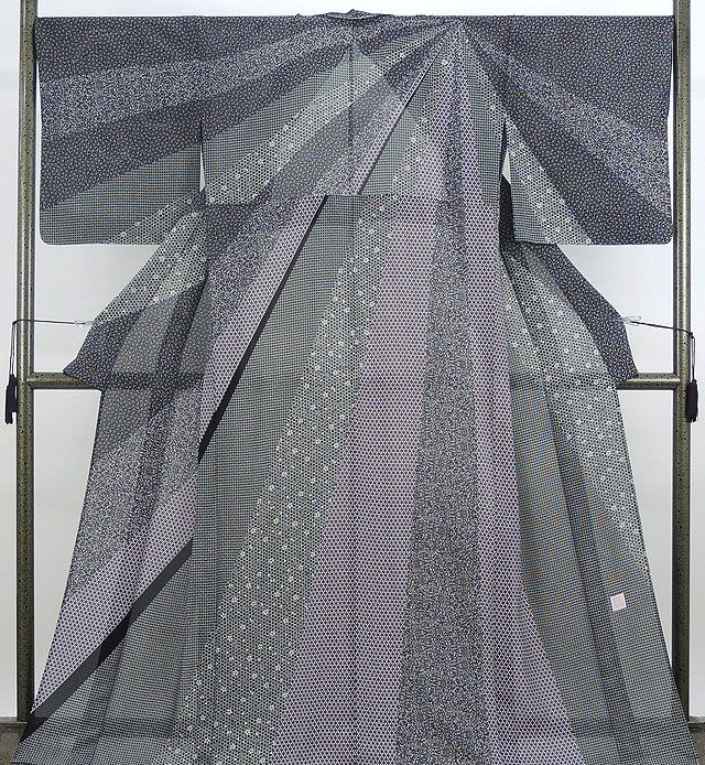 【ポイント10倍】夏物 訪問着 新品 仕立て上がり 正絹 夏物 亀甲小花たたき模様 絽訪問着 夏 夏用 仕立済 着物 wb2136