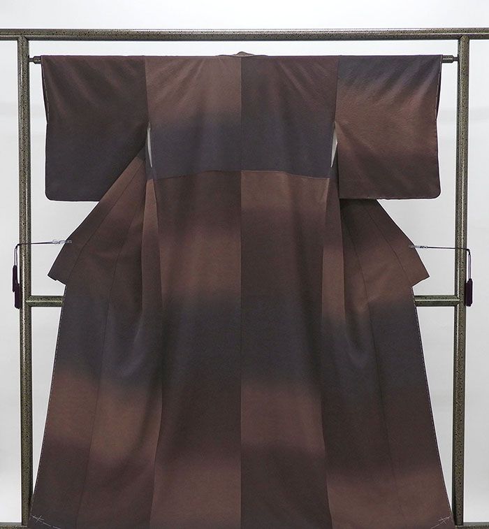 ＼半額50％OFF+ポイント10倍／色無地 未使用 正絹 濃淡横段ぼかし 身丈157.5cm 裄丈63cm 未着用 美品 新古品 着物 結婚式 入学式 卒業式 a4053