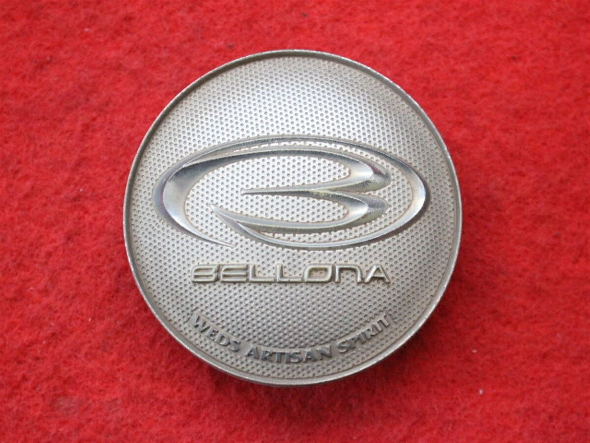 ●商品情報 BELLONA中古センターキャップ1枚の出品です。キズ、ハゲ、全体的に変色又はくすみがあります。プラスチック製、銀色です。刻印 8W002 >ABS<☆キャップを傷つけて.しまった方、破損してしまった方、いつの間にか知らないうちに飛んで行って失くしてしまった方、経年劣化により使用出来なくなってしまった方など、単品でお探しの方におススメです！！☆【寸法・程度について】【程度について】キズ等の程度につきましては画像にてご確認ください。表記は省略させて頂いておりますのでご了解ください。【寸法】※すべて実測値です画像にてご確認下さい。測定個所は下記の部分となります。全幅(直径)・裏面取付部径・厚さ(高さ)ジャンクCP5202473送料 1100円（税込） 社外 キャップ 商品番号 P005202473 （お問い合わせの際にはこの番号をお伝え下さい） 部品名 キャップ 証明書 無 保証書 なし 取扱説明書 無 当店評価 ジャンクC スペック 送料（税別） 1,000円 ※沖縄県や離島の場合は中継料が加算されます 当店は中古専門店です。商品画像をよくご確認の上ご購入下さい。 お気に召しませんでしたか？ 当店には数万点の商品があります。 他の商品もぜひご検討ください。 この店舗の他の商品も見てみる