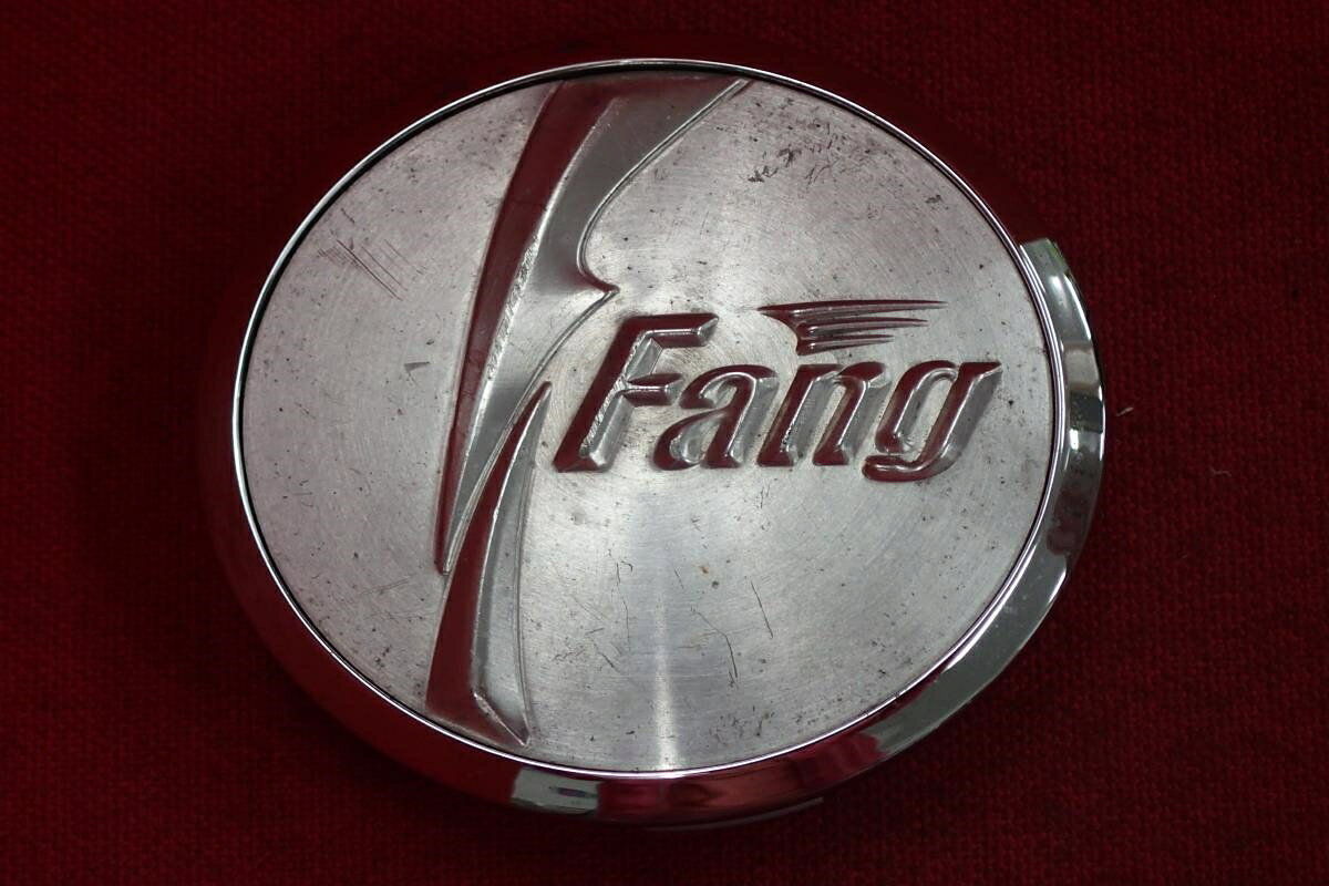 ●商品情報 Fang 　センターキャップ1枚画像の物が全てです。中古品の為、傷・サビ・シミ等ある物もございます。程度は画像にて確認して下さい。お探しの方、この機会に是非どうぞ！ジャンクCP2011総額 1000円+消費税 送料 1000円+消費税 社外 キャップ 商品番号 P000002011 （お問い合わせの際にはこの番号をお伝え下さい） 部品名 キャップ 証明書 無 保証書 なし 取扱説明書 無 当店評価 ジャンクC スペック 送料（税別） 1,000円 ※沖縄県や離島の場合は中継料が加算されます 当店は中古専門店です。商品画像をよくご確認の上ご購入下さい。 お気に召しませんでしたか？ 当店には数万点の商品があります。 他の商品もぜひご検討ください。 この店舗の他の商品も見てみる