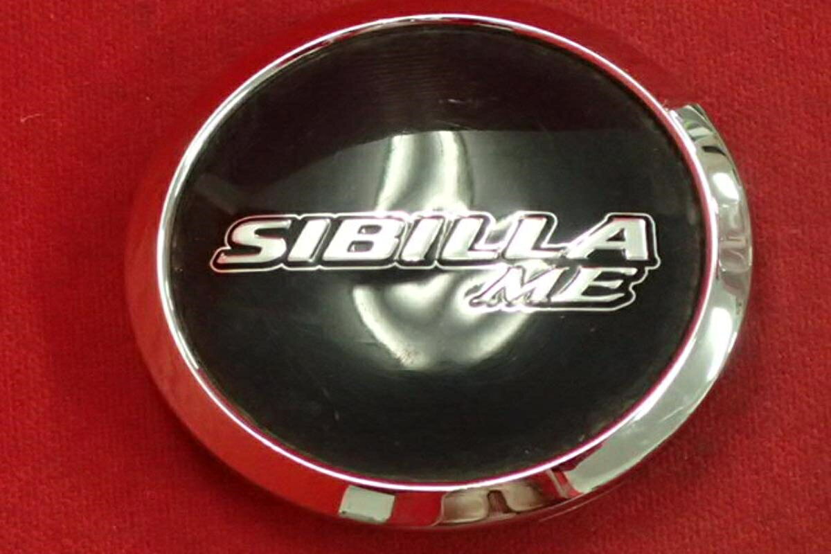 ●商品情報 SIBILLA　ME　センターキャップ1枚画像の物が全てです。中古品の為、傷・サビ・シミ等ある物もございます。程度は画像にて確認して下さい。お探しの方、この機会に是非どうぞ！ジャンクAP3063総額 700円+消費税 送料 1000円+消費税 社外 キャップ 商品番号 P000003063 （お問い合わせの際にはこの番号をお伝え下さい） 部品名 キャップ 証明書 無 保証書 なし 取扱説明書 無 当店評価 ジャンクA スペック 送料（税別） 1,000円 ※沖縄県や離島の場合は中継料が加算されます 当店は中古専門店です。商品画像をよくご確認の上ご購入下さい。 お気に召しませんでしたか？ 当店には数万点の商品があります。 他の商品もぜひご検討ください。 この店舗の他の商品も見てみる