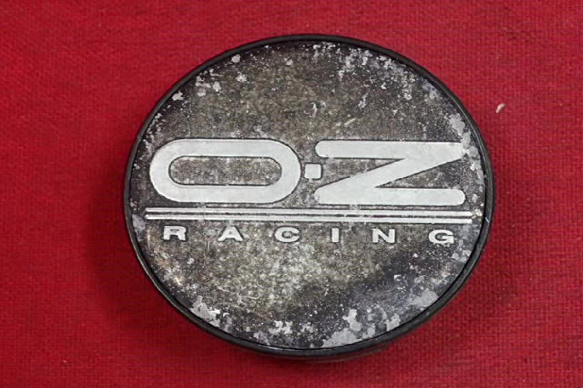 ●商品情報 O．Z　RACING　センターキャップ1枚画像の物が全てです。中古品の為、傷・サビ・シミ等ある物もございます。程度は画像にて確認して下さい。お探しの方、この機会に是非どうぞ！ジャンクCP4085総額 3000円+消費税 送料 1000円+消費税 社外 キャップ 商品番号 P000004085 （お問い合わせの際にはこの番号をお伝え下さい） 部品名 キャップ 証明書 無 保証書 なし 取扱説明書 無 当店評価 ジャンクC スペック 送料（税別） 1,000円 ※沖縄県や離島の場合は中継料が加算されます 当店は中古専門店です。商品画像をよくご確認の上ご購入下さい。 お気に召しませんでしたか？ 当店には数万点の商品があります。 他の商品もぜひご検討ください。 この店舗の他の商品も見てみる